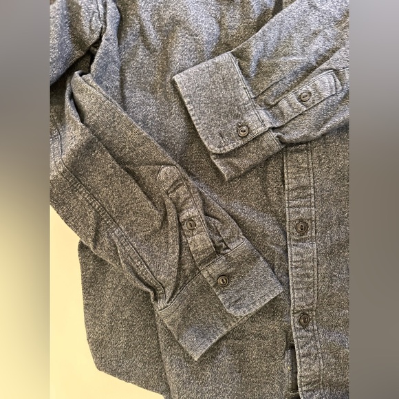 Vans Men’s Classic Fit Long Sleeve Dark Grey Flannel Button Down Size XL - Picture 2 of 3